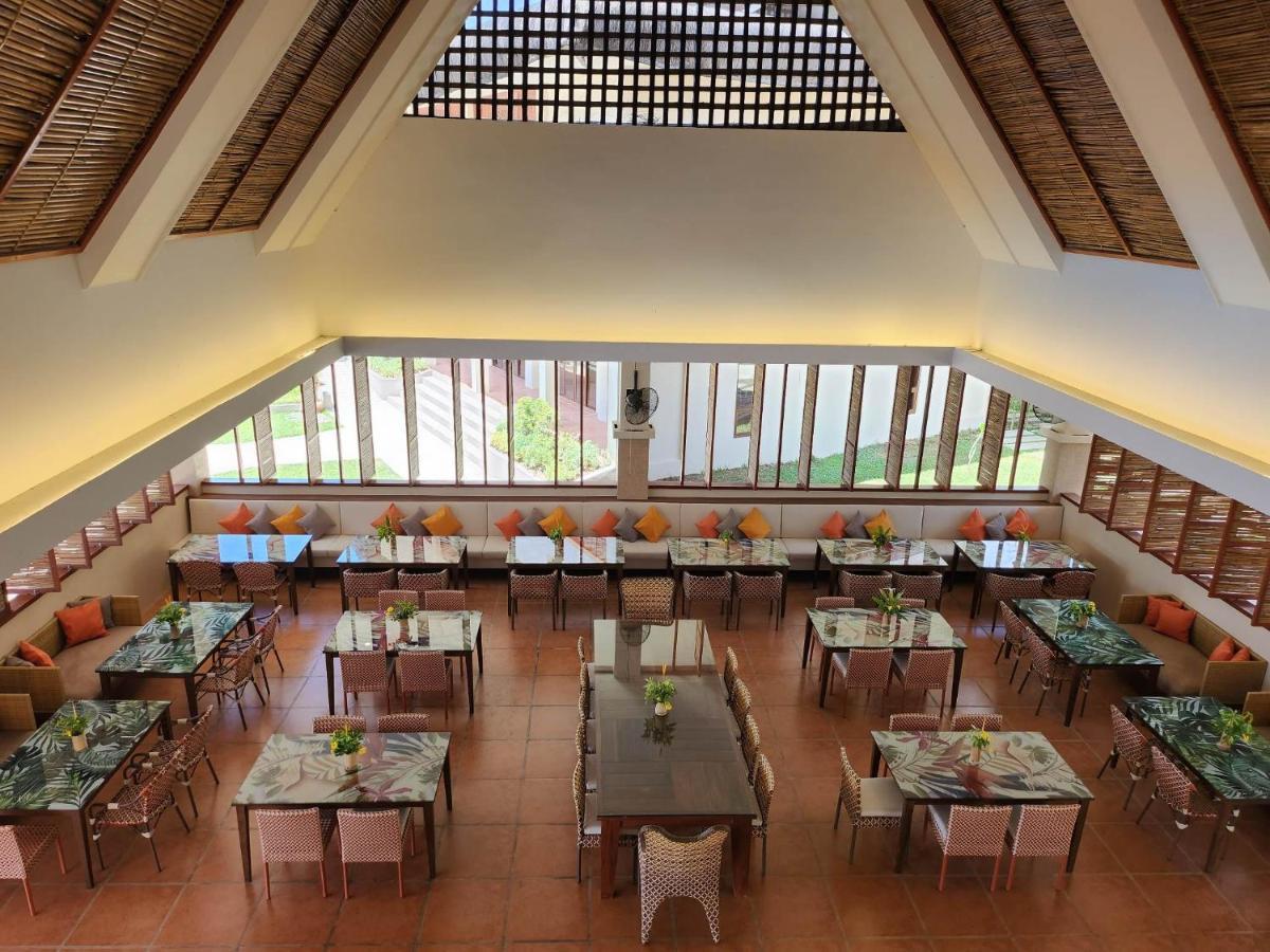 Costa Celine Beach Resort Kinablangan Εξωτερικό φωτογραφία